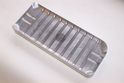 Bacon pack, with ferrous insert for lifting by magnet